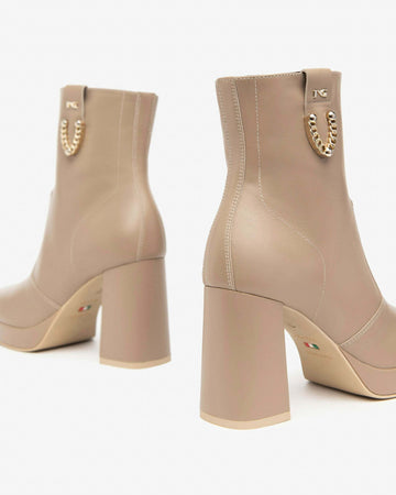 Nerogiardini Stivali Donna Tronchetti in Pelle I410905 D con Tacco