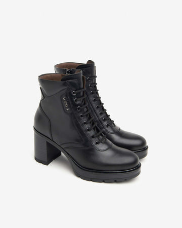 Nerogiardini Stivali Tronchetti Donna in Pelle Con Tacco I411851D100 Nero