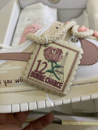 Nike-Dunk-Low-White-Metallic-Red-Bronze-Dh9765-100-Sneakers-Da-Donna
