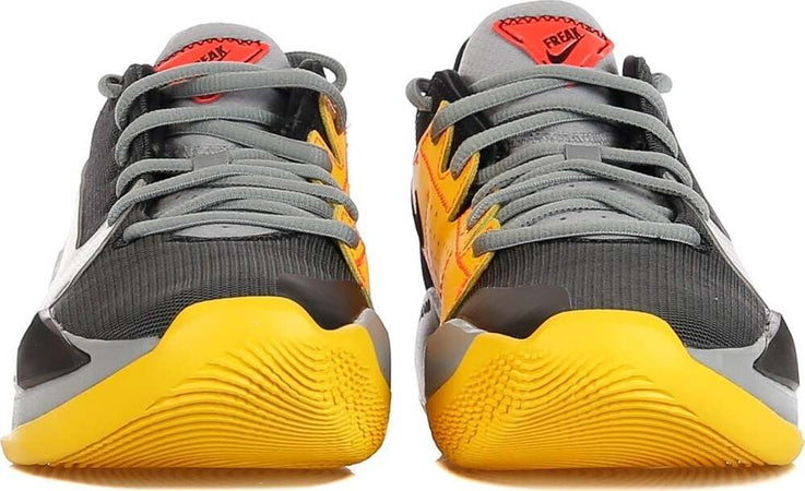 NIKE-NBA-Scarpa-Bassa-Uomo-Zoom-Freak-2-Black/metallic-Silver/particle-Grey-da-uomo