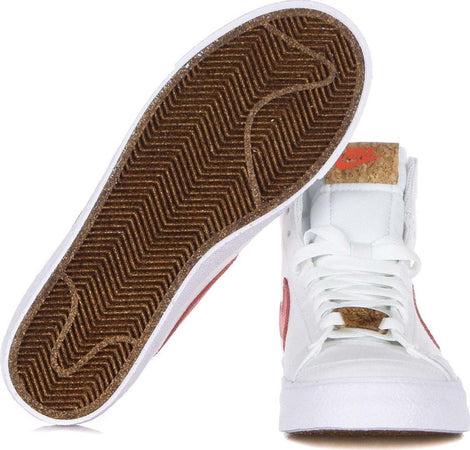 Nike-Scarpa-Alta-Donna-W-Blazer-Mid-77-Se-White/light-Sienna/white-da-donna