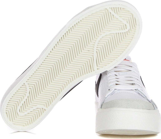 Nike-Scarpa-Bassa-Donna-W-Blazer-Low-Platform-White/black/sail/team-Orange-da-donna