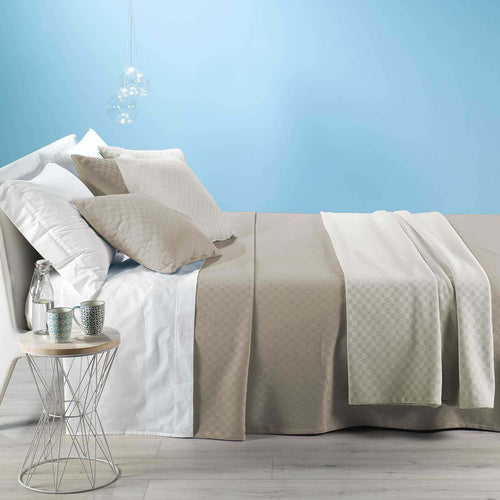 Novia Copriletto Primaverile Tinta Unita Zefiro Copriletto Letto Singolo 1 Piazza 170x260 Cm Copriletto Piquet Di Puro Cotone 100%. Casa e cucina/Tessili per la casa/Biancheria da letto/Copriletti La Bottega del Risparmio - Bari, Commerciovirtuoso.it