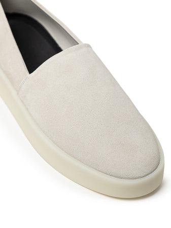 FEAR OF GOD Mocassini in Camoscio Grigio Chiaro con Suola in Gomma Fear of God da uomo