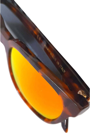 Occhiali Da Sole Uomo Super by Retrosuperfuture Montatura A Trama Tartarugata Marrone E Lenti Arancioni Occhiali Con Astuccio A Sacco Morbido E Panno Per Pulizia Moda/Uomo/Accessori/Occhiali e accessori/Occhiali da sole Ideart - Valdilana, Commerciovirtuoso.it