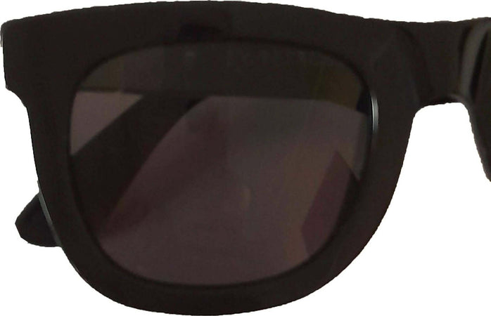 Occhiali Da Sole Uomo Super by Retrosuperfuture Montatura Nera Spessa Squadrata Con Inserti Metallici Color Oro Con Astuccio A Sacco Morbido E Panno Per Pulizia Moda/Uomo/Accessori/Occhiali e accessori/Occhiali da sole Ideart - Valdilana, Commerciovirtuoso.it