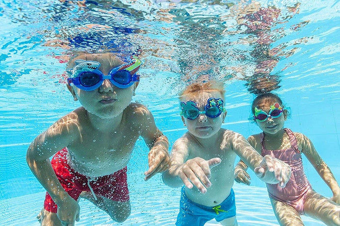 Occhialini Nuoto Per Bambini 3+anni Cinturino Regolabile Design Assortiti 21080 Sport e tempo libero/Attività ricreative all'aperto/Sport acquatici/Nuoto/Occhialini Trade Shop italia - Napoli, Commerciovirtuoso.it