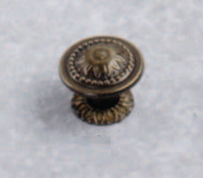 ORECA---1-POMOLO-STILE-ANTICO-CON-ROSETTA-IN-OTTONE-D.-20X15mm