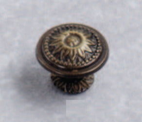 ORECA---1-POMOLO-STILE-ANTICO-CON-ROSETTA-IN-OTTONE-D.-25X18mm