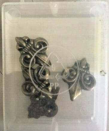 ORECA---4-GANCI-DECORATIVI-CON-CHIODI-MODELLO-FIRENZE-IN-ZAMA-OTTONATO-19X26