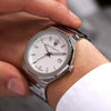 Orologio-MASERATI-uomo-Stile-datario-acciaio-/-bianco