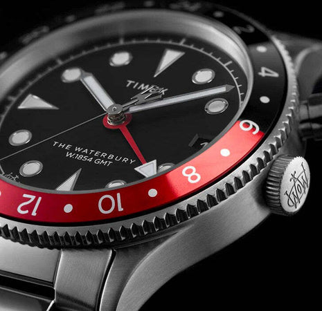 Orologio-TIMEX--Mod.-The-Waterbury-GMT-acciaio-nero-e-rosso