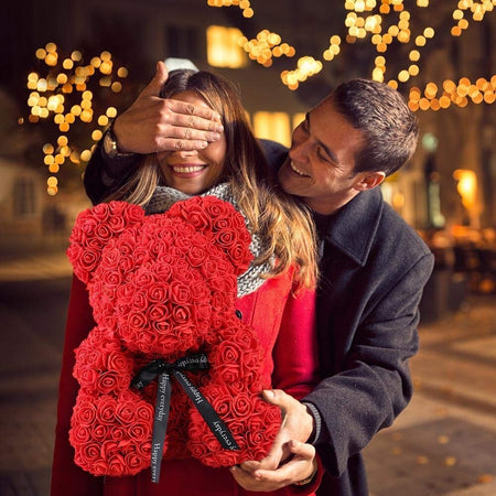 Orsacchiotto Di Rose Con Fiori Artificiali Da 40cm In Scatola Confezione Regalo Fiori Finti > San Valentino Trade Shop italia - Napoli, Commerciovirtuoso.it