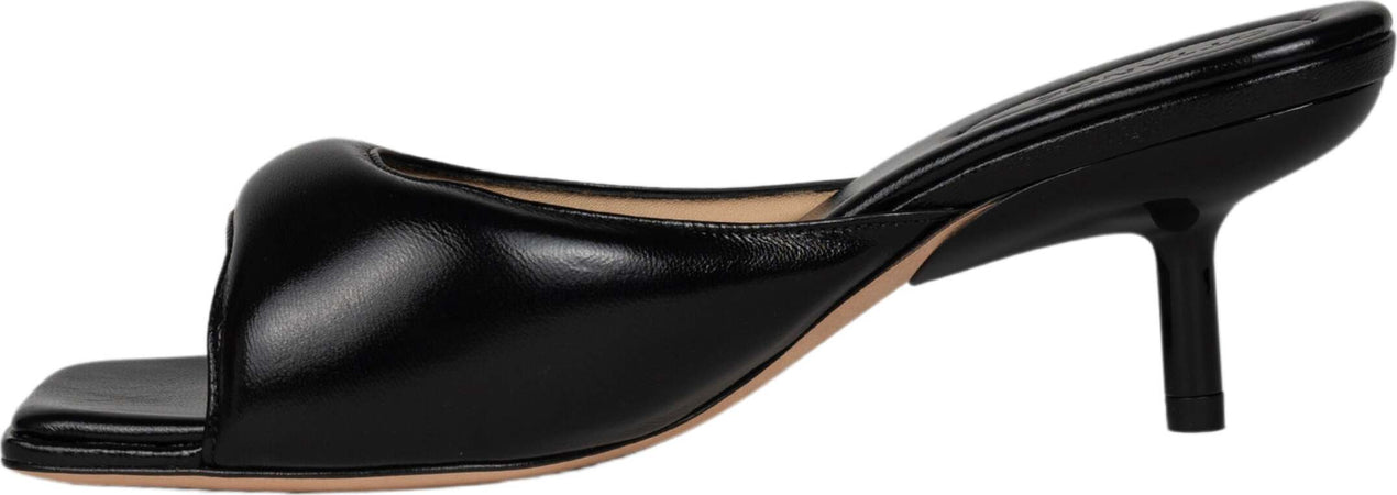 OTTANGE-Padded-mule-in-black-da-donna