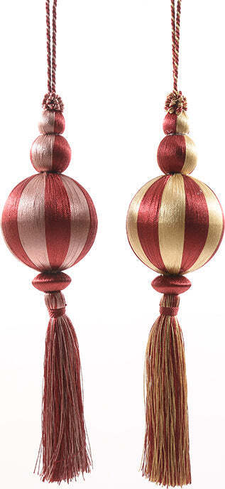 Pallina in velluto con Nappa per albero di natale sfera natalizia particolare h 33 cm Casa e cucina/Decorazioni per interni/Addobbi e decorazioni per ricorrenze/Decorazioni natalizie/Addobbi e decorazioni/Palle e palline MagiediNatale.it - Altamura, Commerciovirtuoso.it