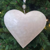 Pallina per Albero di Natale in latta Cuore Bianco effetto Madre Perla h 19 cm Casa e cucina/Decorazioni per interni/Addobbi e decorazioni per ricorrenze/Decorazioni natalizie/Addobbi e decorazioni/Palle e palline MagiediNatale.it - Altamura, Commerciovirtuoso.it