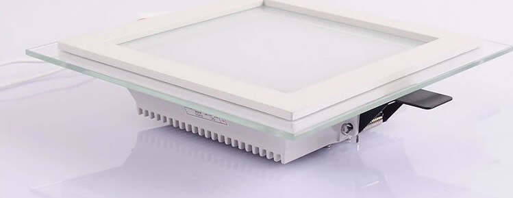 PANNELLO FARETTO LED 18 WATT AD INCASSO SOTTILE 20X20 CM 5000K BORDO IN VETRO  Trade Shop italia - Napoli, Commerciovirtuoso.it