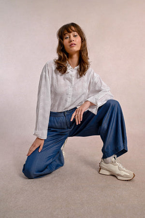 Pantalone Molly Bracken in denim leggero