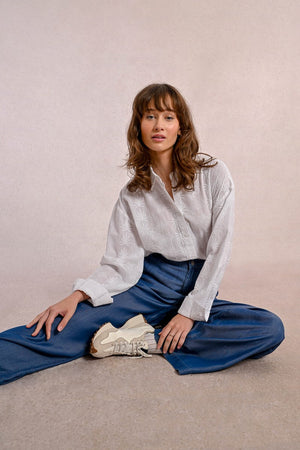 Pantalone Molly Bracken in denim leggero