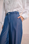 Pantalone Molly Bracken in denim leggero