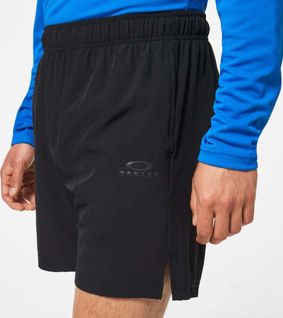 Pantaloncini Uomo Oakley Foundational 7 Short 2.0 Moda/Uomo/Abbigliamento/Pantaloncini Snotshop - Roma, Commerciovirtuoso.it