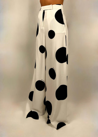 Pantaloni-Drame-con-pois-macro