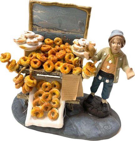 Pastore con ciambelle statuetta in terracotta artigianale per presepe napoletano Casa e cucina/Decorazioni per interni/Addobbi e decorazioni per ricorrenze/Decorazioni natalizie/Presepi/Statuine e fondali per il presepe MagiediNatale.it - Altamura, Commerciovirtuoso.it