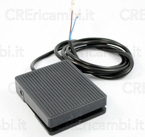 Pedaliera-a-Pulsante-con-Cablaggio-per-Asse-da-Stiro-Aspirante