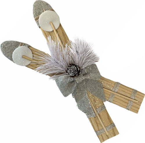 Pendaglio Sci in legno h 24 cm, pallina per Albero di Natale addobbi natalizi Casa e cucina/Decorazioni per interni/Addobbi e decorazioni per ricorrenze/Decorazioni natalizie/Addobbi e decorazioni/Palle e palline MagiediNatale.it - Altamura, Commerciovirtuoso.it