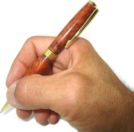 Penna Artigianale In Legno Di Radica Di Erica - Modello Broad Gold - Tornitura Artistica - Regalo Handmade Fiartwood