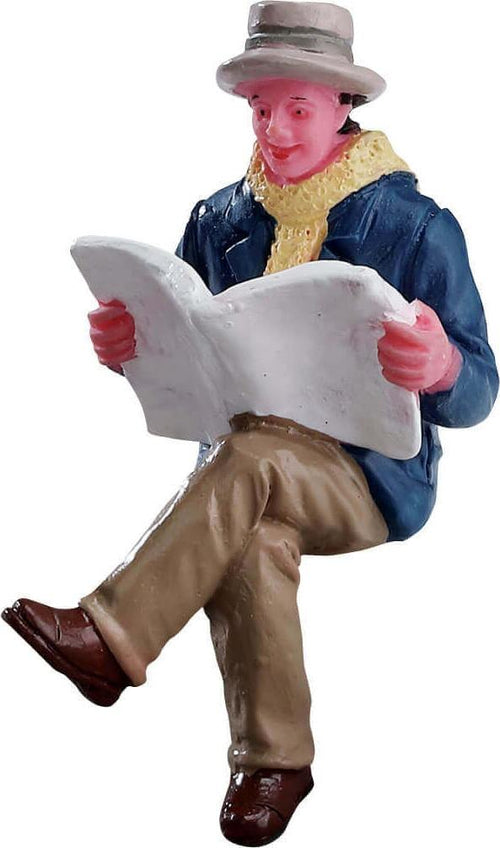 Personaggio che legge il giornale per villaggio di Natalizio in Poliresina Casa e cucina/Decorazioni per interni/Addobbi e decorazioni per ricorrenze/Decorazioni natalizie/Oggettistica MagiediNatale.it - Altamura, Commerciovirtuoso.it