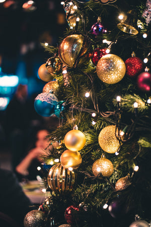 Palline in vetro "Oro Saturno" per albero di Natale moderno ed elegante