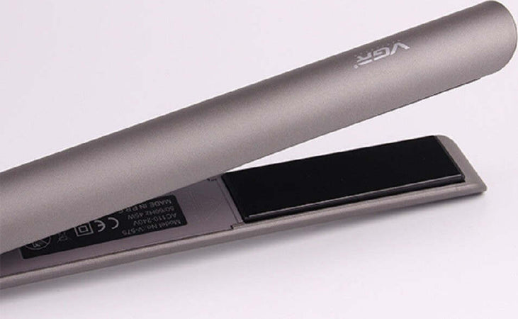 Piastra Capelli Lisci Professionale Rivestimento In Ceramica Diplay Lcd Vgr V575 Salute e Bellezza > Cura dei Capelli > Piastre per capelli Trade Shop italia - Napoli, Commerciovirtuoso.it