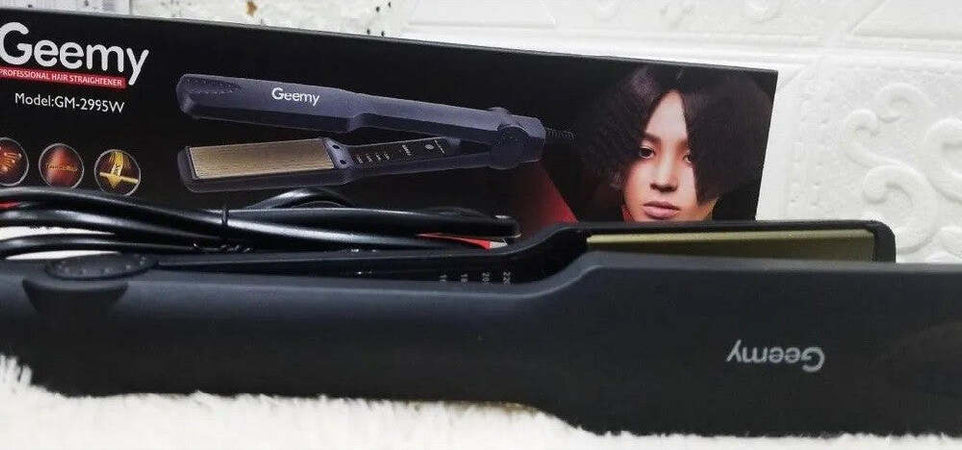 Piastra Capelli Professionale In Ceramica Tormalina Ferro Effetto Onde Gm-2995w Salute e Bellezza > Cura dei Capelli > Piastre per capelli Trade Shop italia - Napoli, Commerciovirtuoso.it