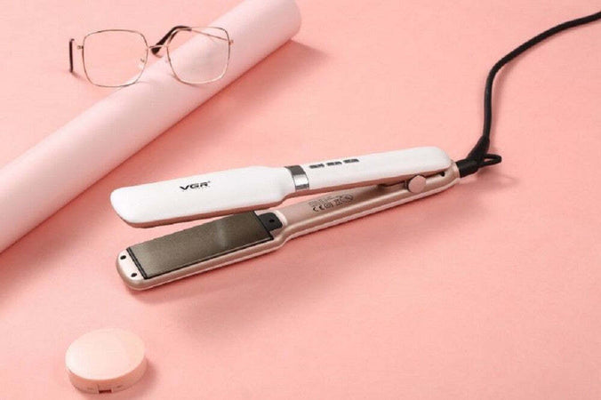 Piastra Capelli Professionale Larga 42mm Rivestita In Ceramica Display Lcd V-520 Salute e Bellezza > Cura dei Capelli > Piastre per capelli Trade Shop italia - Napoli, Commerciovirtuoso.it