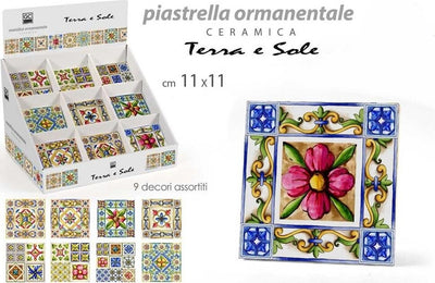 Piastrella Ornamentale Ceramica 11x11 Cm Terra E Sole 9 Decori Assortiti 825637 Fai da te/Pitture trattamenti per pareti e utensili/Adesivi perFai da te/Pitture trattamenti per pareti e utensili/Adesivi per piastrelle piastrelle Trade Shop italia - Napoli, Commerciovirtuoso.it