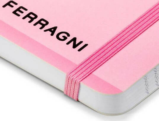 Pigna Notebook Chiara Ferragni Rosa Soft Touch Cancelleria e prodotti per ufficio/Scuola e materiale didattico/Materiale scolastico/Diari quaderni e block notes Cartoleria Deja Vu - Crotone, Commerciovirtuoso.it