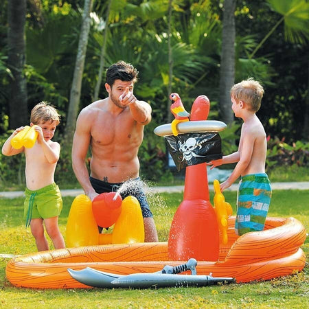 PISCINA GONFIABILE AREA DI GIOCO PIRATI CON SPARA CANNONE ACQUA 187X136X144 CM Giochi e giocattoli/Sport e giochi all'aperto/Giochi aquatici e piscine per bambini/Piscinette per bambini Trade Shop italia - Napoli, Commerciovirtuoso.it