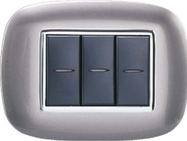Placca Oval 3 4 6 Moduli Colore Titanio Compatibile Bticino Axolute Fai da te/Materiale elettrico/Placche/Placche per interruttori Trade Shop italia - Napoli, Commerciovirtuoso.it
