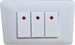 Placchetta-3-moduli-con-interruttori-singoli-e-spia-luminosa-y1-a304-installazione-a-incasso