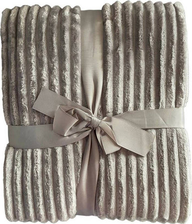 Plaid Coperta In Morbida Flannel Jaquard Renee Legrand Con Lavorazione A Costine Elegante E Caldissimo Casa e cucina/Tessili per la casa/Biancheria da letto/Coperte e trapunte/Plaid Puleo Casa - Palermo, Commerciovirtuoso.it