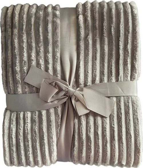 Plaid Coperta In Morbida Flannel Jaquard Renee Legrand Con Lavorazione A Costine Elegante E Caldissimo Casa e cucina/Tessili per la casa/Biancheria da letto/Coperte e trapunte/Plaid Puleo Casa - Palermo, Commerciovirtuoso.it