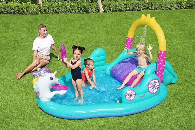 Play Center Magico Unicorno Piscina 274x198x137cm Scivolo Anelli Bacchetta 53097 Giochi e giocattoli/Sport e giochi all'aperto/Giochi aquatici e piscine per bambini/Canotti e gonfiabili galleggianti Trade Shop italia - Napoli, Commerciovirtuoso.it