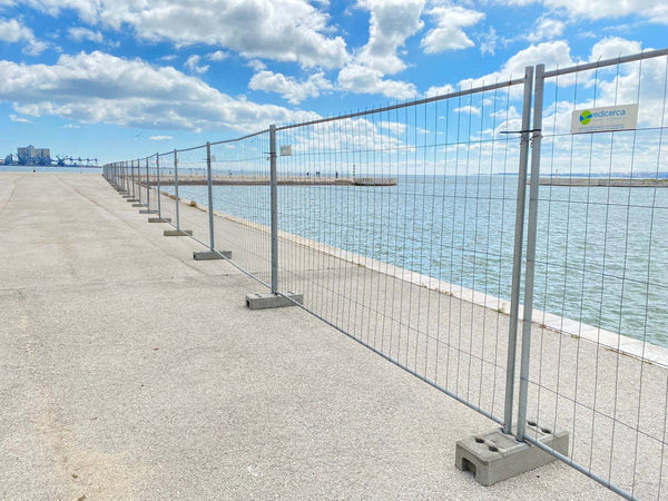 Plintino in calcestruzzo per recinzione mobili da cantiere Fai da te/Prodotti per la costruzione/Materiali da costruzione/Pavimenti di legno e recinzioni/Materiali/Reti di acciaio zincato La Zappa - Altamura, Commerciovirtuoso.it