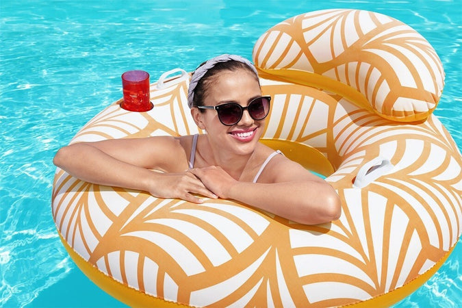 Poltrona Gonfiabile Comfort Plush Galleggiante Piscina Spiaggia 118x117cm 43643 Giochi e giocattoli/Sport e giochi all'aperto/Giochi aquatici e piscine per bambini/Canotti e gonfiabili galleggianti Trade Shop italia - Napoli, Commerciovirtuoso.it