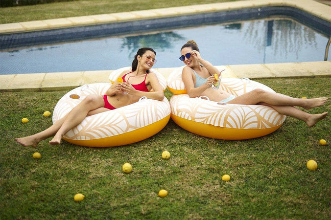 Poltrona Gonfiabile Comfort Plush Galleggiante Piscina Spiaggia 118x117cm 43643 Giochi e giocattoli/Sport e giochi all'aperto/Giochi aquatici e piscine per bambini/Canotti e gonfiabili galleggianti Trade Shop italia - Napoli, Commerciovirtuoso.it