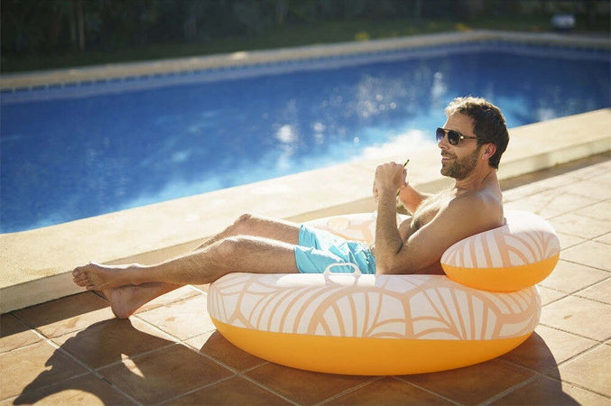 Poltrona Gonfiabile Comfort Plush Galleggiante Piscina Spiaggia 118x117cm 43643 Giochi e giocattoli/Sport e giochi all'aperto/Giochi aquatici e piscine per bambini/Canotti e gonfiabili galleggianti Trade Shop italia - Napoli, Commerciovirtuoso.it