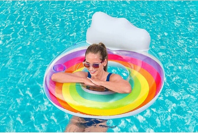 Poltrona Gonfiabile Con Schienale Portabicchiere Fashion Rainbow Dream 107cm 43647 Giochi e giocattoli/Sport e giochi all'aperto/Giochi aquatici e piscine per bambini/Canotti e gonfiabili galleggianti Trade Shop italia - Napoli, Commerciovirtuoso.it