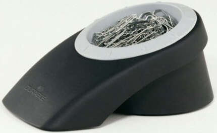 Portafermagli magnetico Vegas - 14 4x9 2x6 3 cm - nero - 100 fermagli inclusi - Durable Cancelleria e prodotti per ufficio/Archivio ufficio e accessori per scrivania/Nastri colle elastici e graffette/Graffette molle fermacarte e anelli Eurocartuccia - Pavullo, Commerciovirtuoso.it