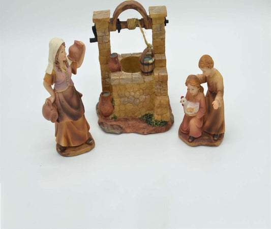 Pozzo con donna e bambini presepe statua statuina presepio mestiere mestieri Casa e cucina/Decorazioni per interni/Addobbi e decorazioni per ricorrenze/Decorazioni natalizie/Presepi/Statuine e fondali per il presepe MagiediNatale.it - Altamura, Commerciovirtuoso.it